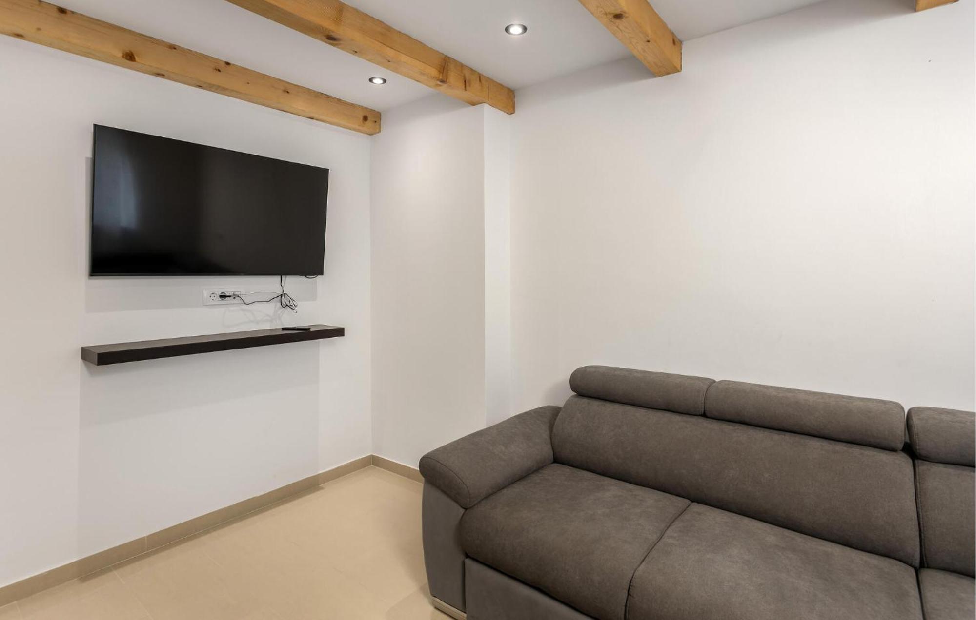 Gorgeous Apartment In Brsec With Kitchen Luaran gambar
