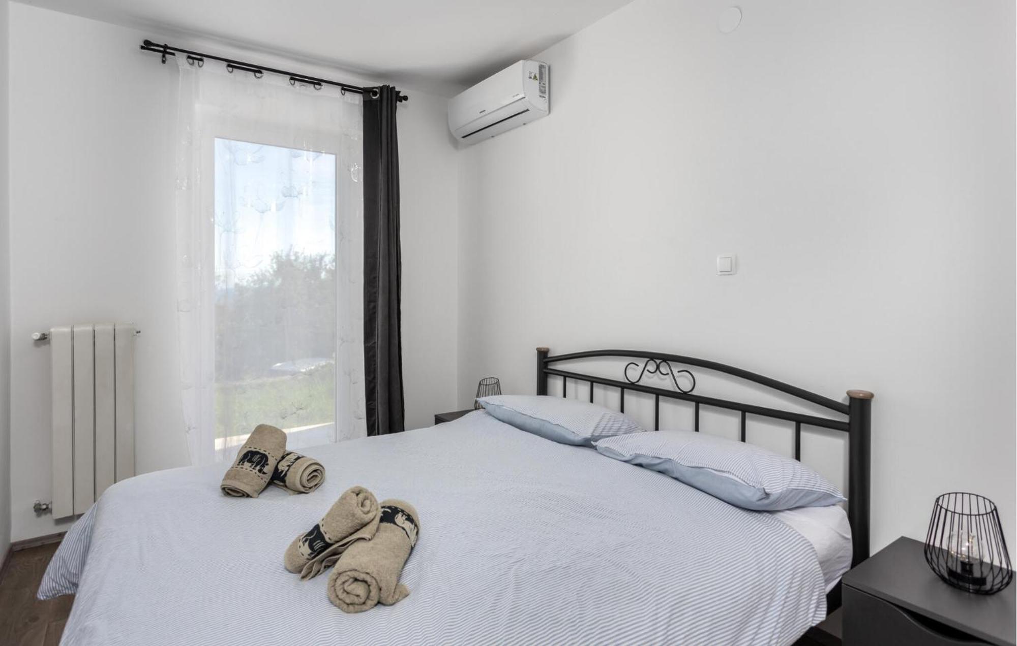 Gorgeous Apartment In Brsec With Kitchen Luaran gambar
